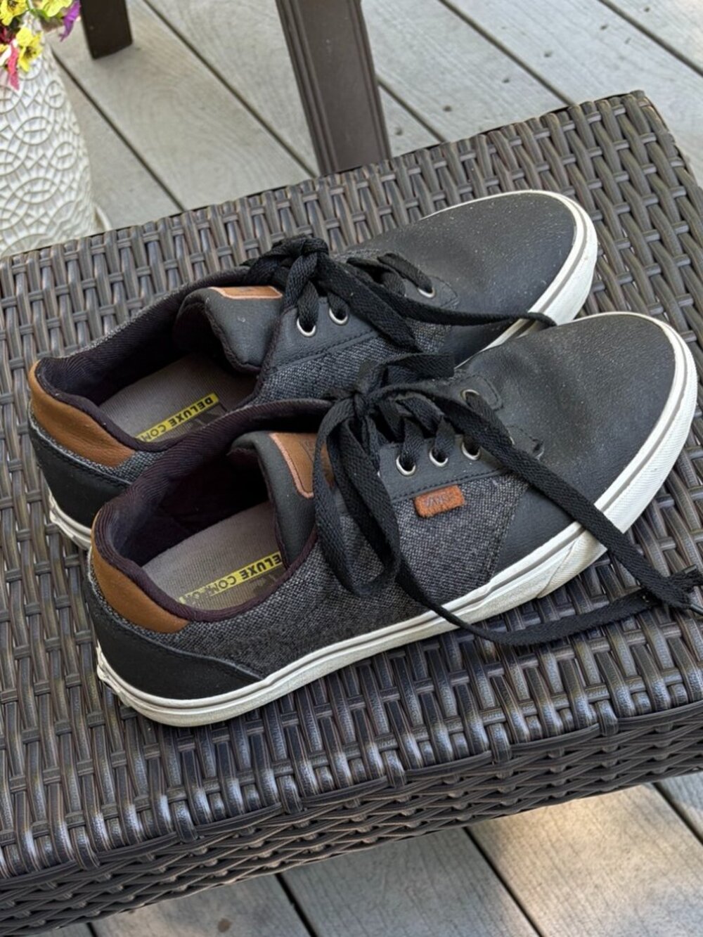 Vans Atwood Deluxe Comfort Men’s 10.5 Black Charcoal Sneakers